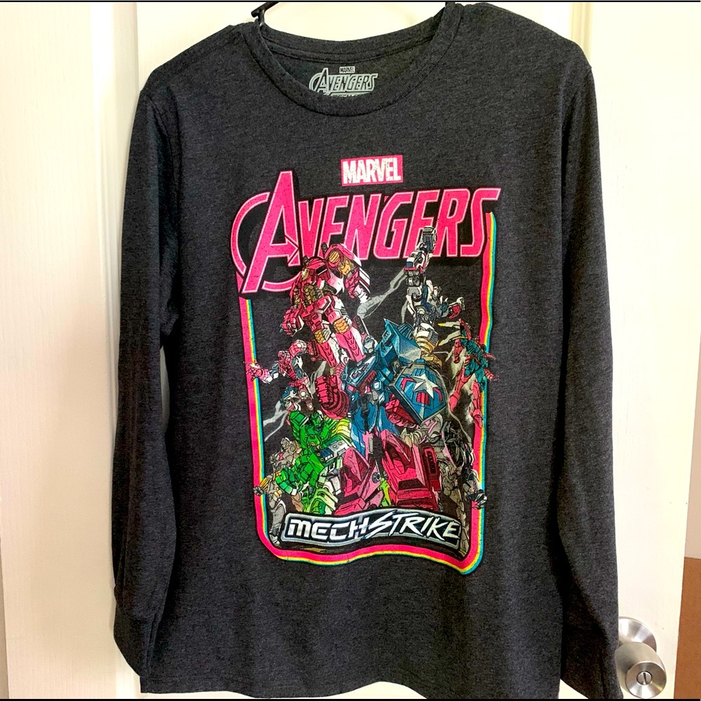 NWT size boy’s XL Marvel Avengers tee